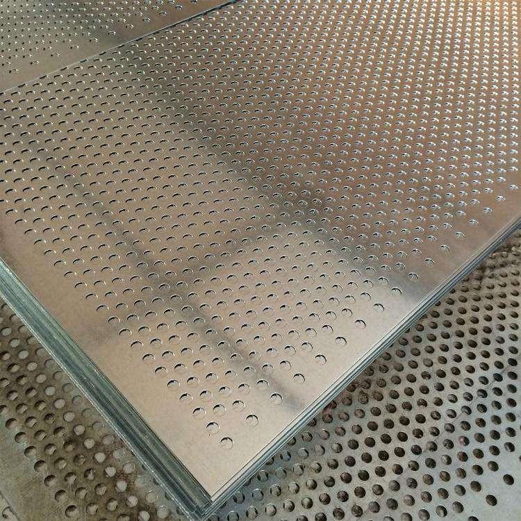 河北客户订购100张不锈钢冲孔网板